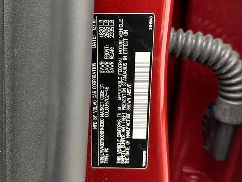 Used 2017 Volvo S60 T5 Inscription image 12