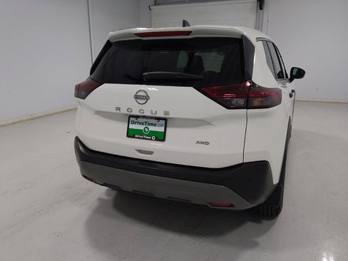 Used 2023 Nissan Rogue S AWD/4WD image 7