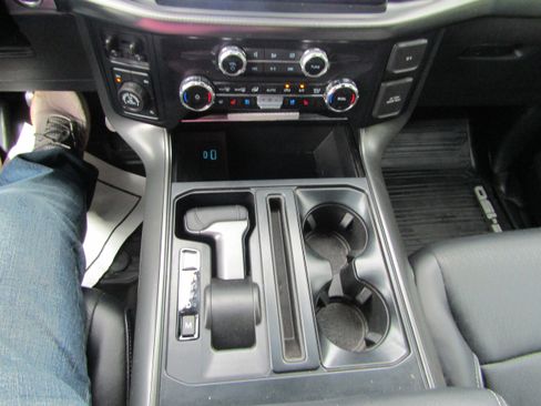 Certified 2024 Ford F150 Lariat image 34