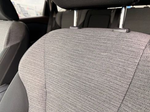 Used 2023 Nissan Rogue SV image 12