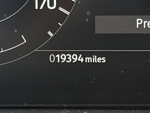 Used 2023 Land Rover Discovery Sport SE image 12