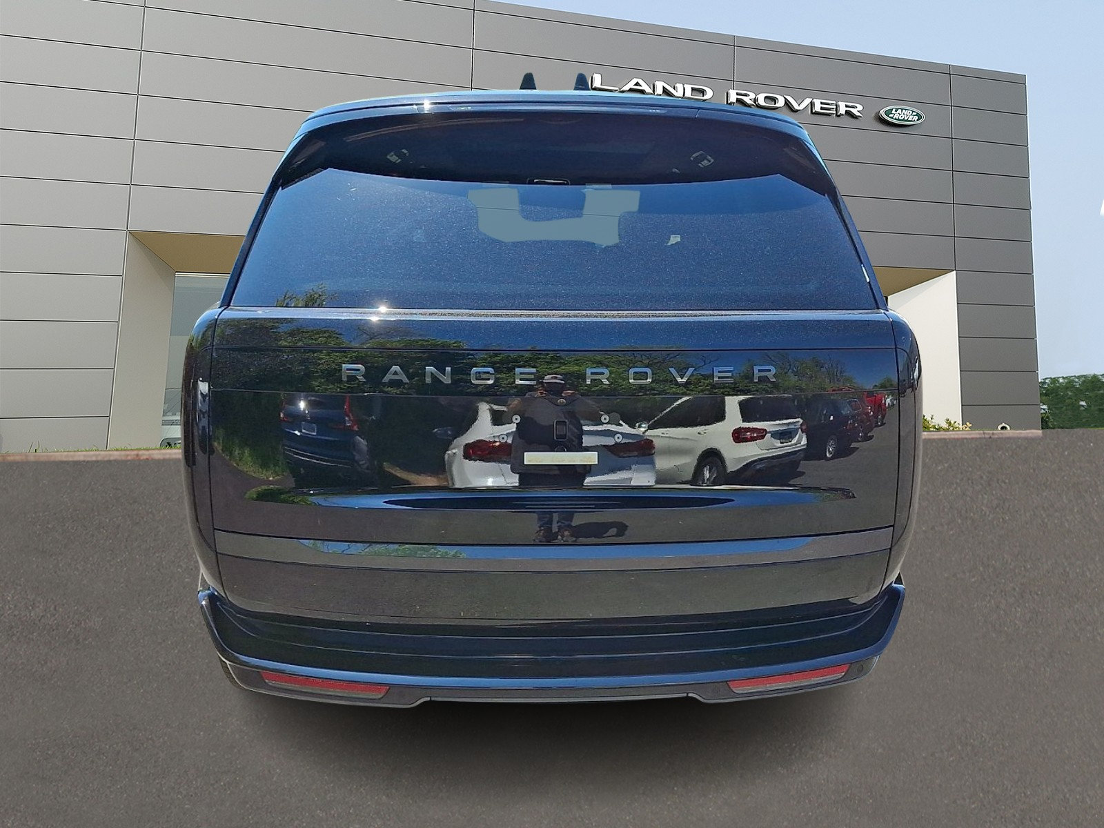 Used 2025 Land Rover Range Rover SE AWD/4WD image 7