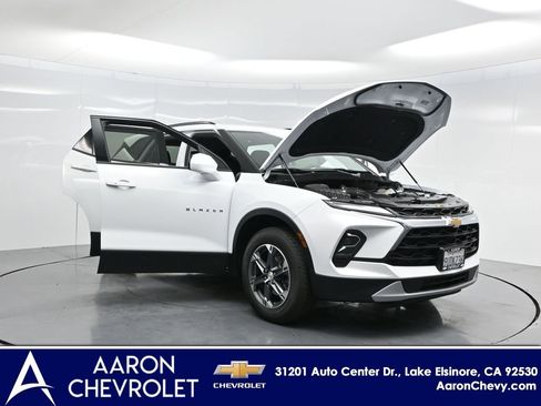 New 2025 Chevrolet Blazer LT w/ Convenience Package FWD image 46