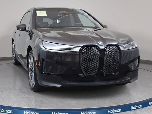 Used 2024 BMW iX xDrive50 AWD/4WD image 3