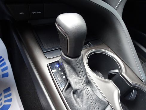 Used 2021 Toyota Camry SE w/ Convenience Package FWD image 16