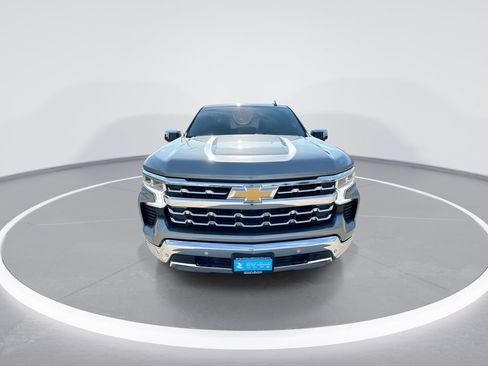 Certified 2024 Chevrolet Silverado 1500 LTZ AWD/4WD image 3
