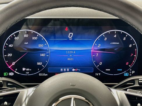 Used 2026 Mercedes-Benz GLC 300 image 13