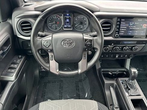 Used 2023 Toyota Tacoma TRD Off-Road w/ Technology Package AWD/4WD image 16