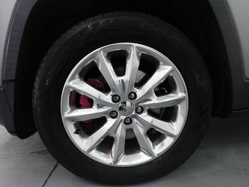 Used 2016 Jeep Cherokee Limited AWD/4WD image 9