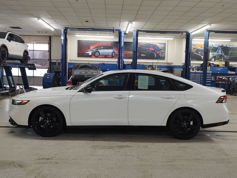 Certified 2023 Honda Accord Sport image 26