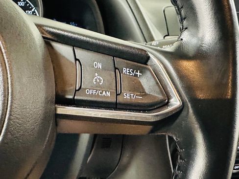 Used 2018 MAZDA MAZDA3 Touring FWD image 16