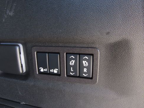 Used 2024 Chevrolet Suburban RST w/ Sport Performance Package image 15