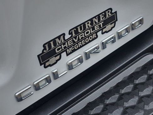 Used 2024 Chevrolet Colorado Z71 w/ Z71 Convenience Package 2 image 11