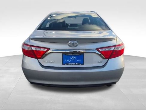 Used 2017 Toyota Camry SE image 6