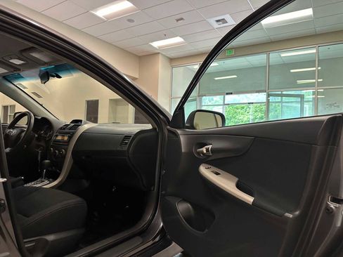 Used 2012 Toyota Corolla S FWD image 26