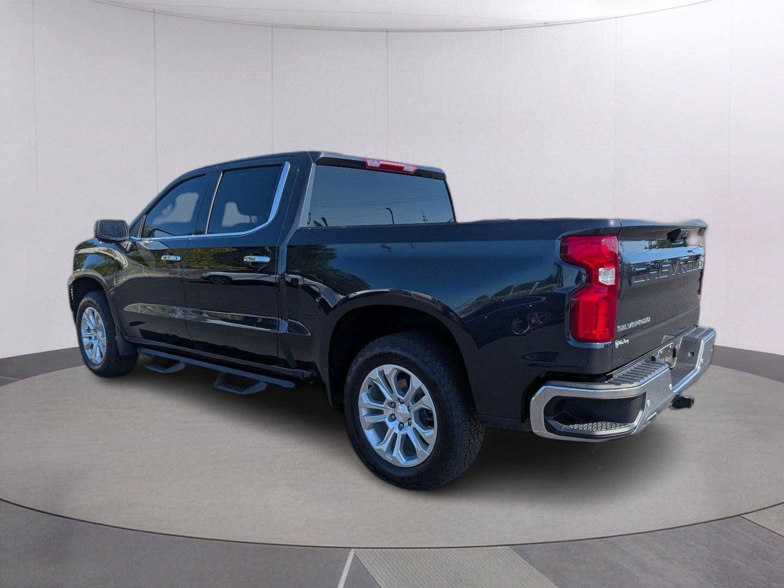 Certified 2024 Chevrolet Silverado 1500 LTZ AWD/4WD image 5