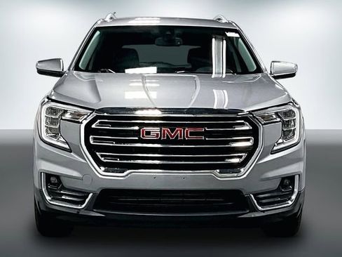 Used 2024 GMC Terrain SLT AWD/4WD image 2