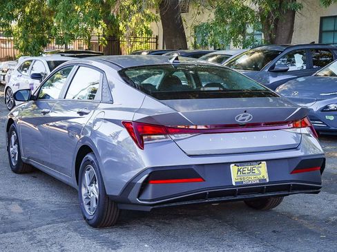 New 2026 Hyundai Elantra SE image 6