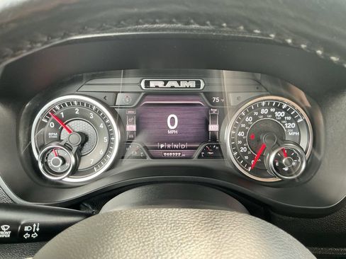 Used 2020 RAM 1500 Laramie AWD/4WD image 13