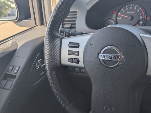 Used 2017 Nissan Frontier SV image 16