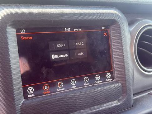 Used 2020 Jeep Wrangler Sport AWD/4WD image 19