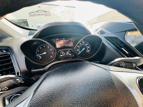 Used 2016 Ford Escape SE w/ Equipment Group 201A image 13