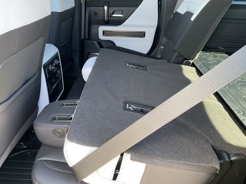 New 2025 GMC Hummer EV 2X image 33