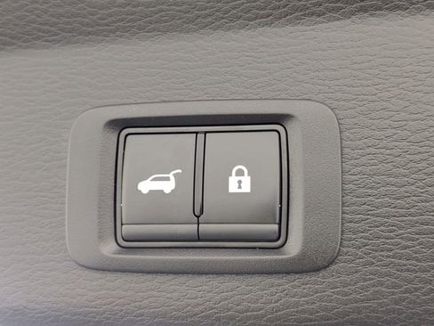 Used 2024 Mitsubishi Outlander SE AWD/4WD image 31