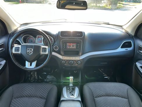 Used 2019 Dodge Journey SE w/ Premium Group FWD image 22