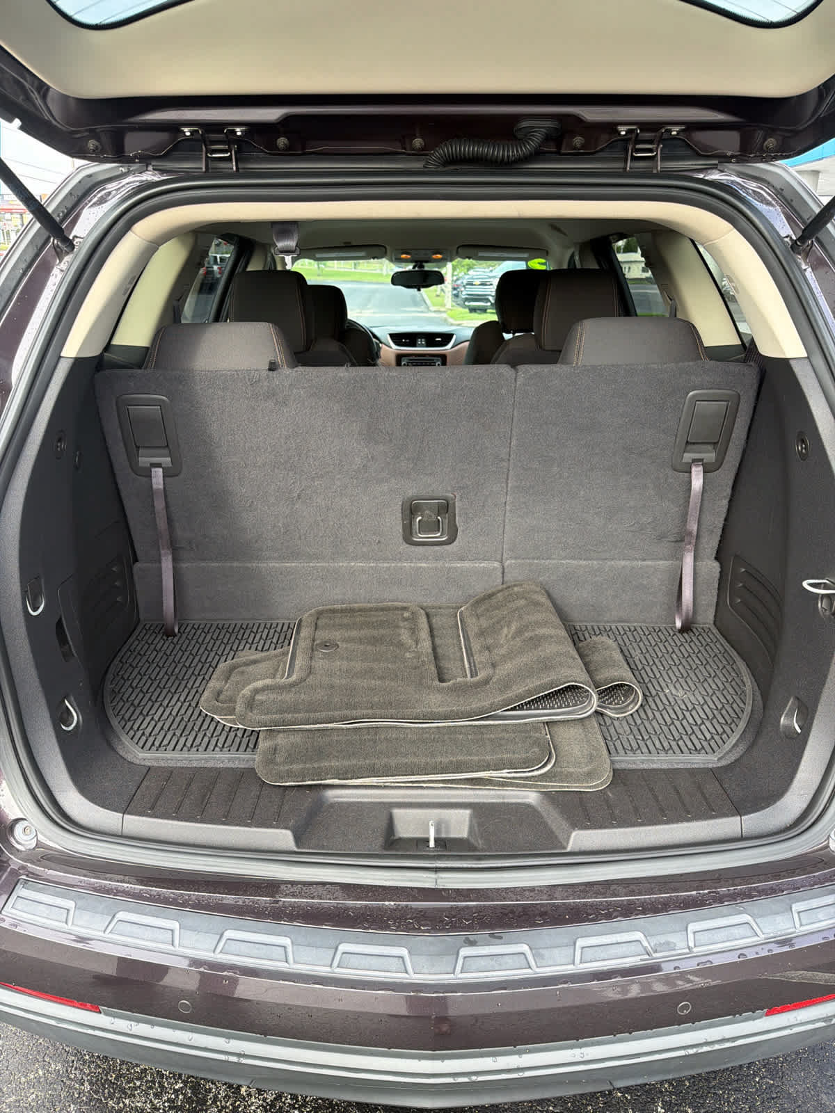 Used 2015 Chevrolet Traverse LT w/ Style and Technology Package FWD image 11