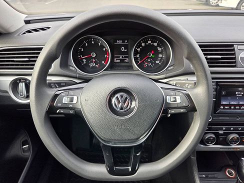 Used 2016 Volkswagen Passat 1.8T S FWD image 12