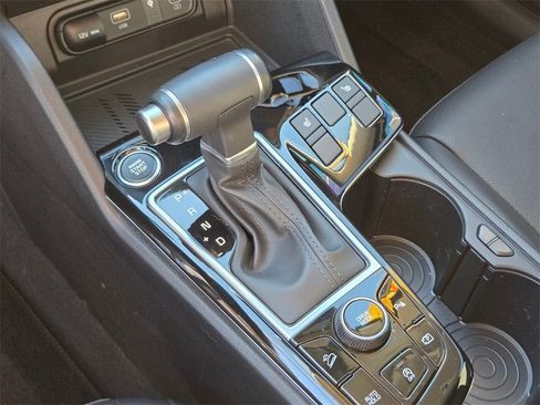 Used 2024 Kia Sportage SX image 33