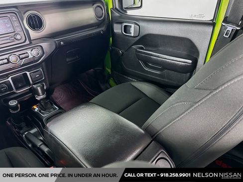 Used 2018 Jeep Wrangler Unlimited Sport AWD/4WD image 21