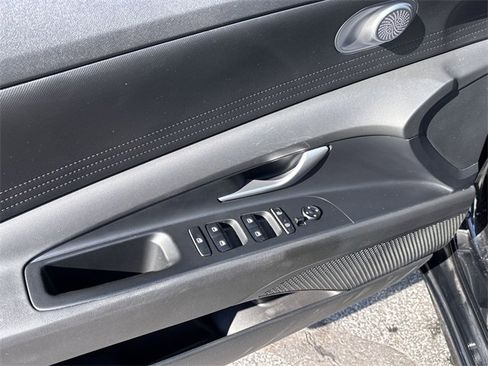 Used 2023 Hyundai Elantra SEL image 20