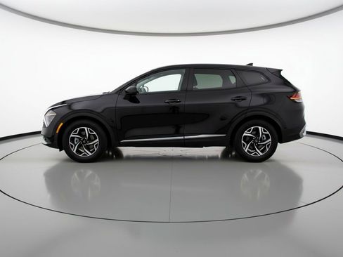 Used 2025 Kia Sportage LX image 5
