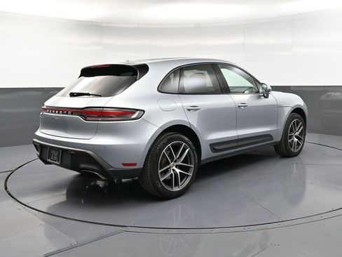 Certified 2023 Porsche Macan Turbo AWD/4WD image 8