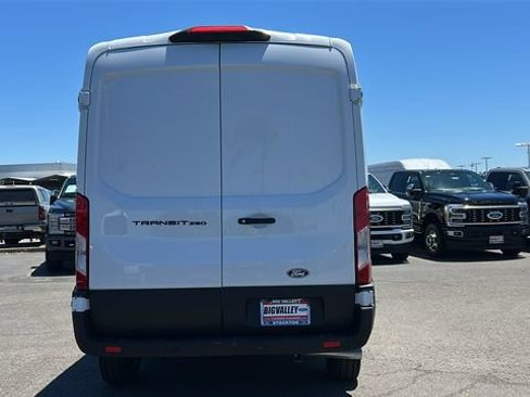 New 2026 Ford Transit 250 148 Medium Roof w/ Load Area Protection Package RWD image 4