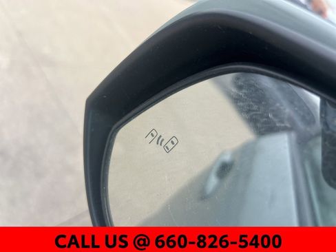 Used 2023 Toyota RAV4 XLE AWD/4WD image 9