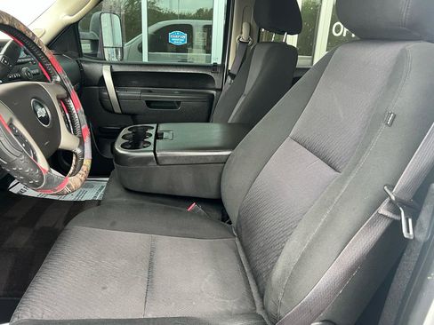 Used 2013 Chevrolet Silverado 2500 LT w/ Interior Plus Package image 13