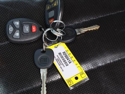 Used 2009 Buick Enclave CXL w/ Entertainment Package #2 image 34