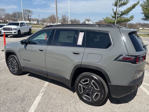 New 2026 Jeep Cherokee Laredo AWD/4WD image 18