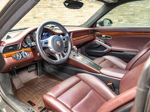 Used 2015 Porsche 911 4 Coupe image 34