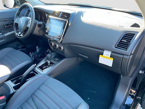 New 2025 Mitsubishi Outlander Sport SE image 27