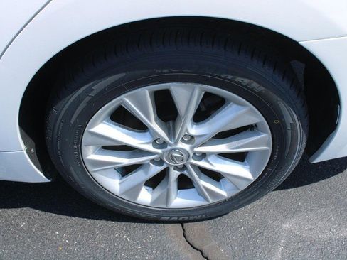 Used 2015 Lexus ES 300h w/ Navigation System Package FWD image 8