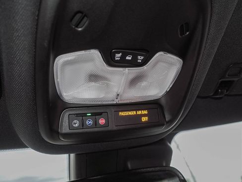 Used 2023 Chevrolet TrailBlazer RS w/ Convenience Package AWD/4WD image 25