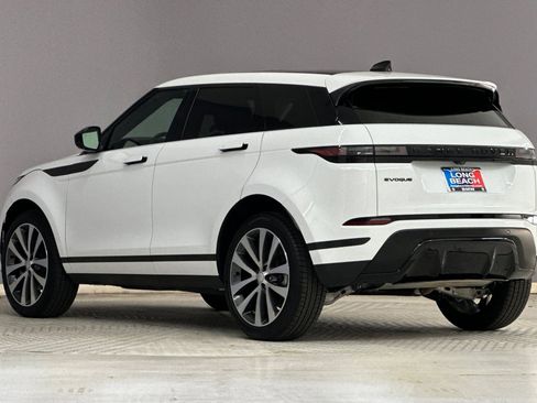 Used 2025 Land Rover Range Rover Evoque S image 3
