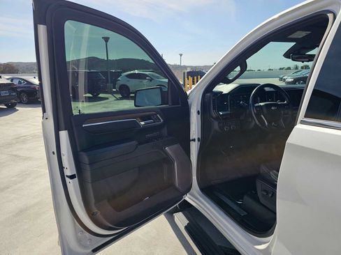 Used 2023 Chevrolet Silverado 1500 High Country w/ Technology Package AWD/4WD image 19