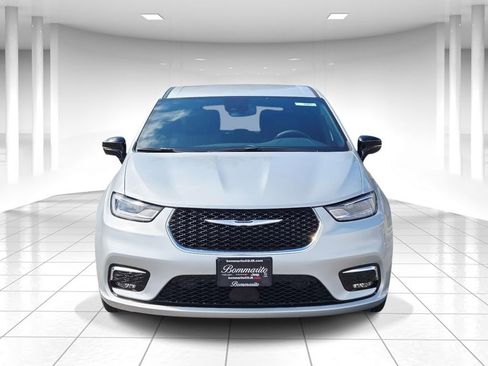 New 2026 Chrysler Pacifica Select FWD image 8
