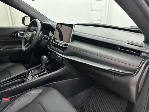 Used 2023 Jeep Compass Trailhawk image 24