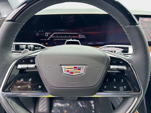 New 2026 Cadillac Escalade Platinum Sport w/ LPO, ONYX Package AWD/4WD image 28